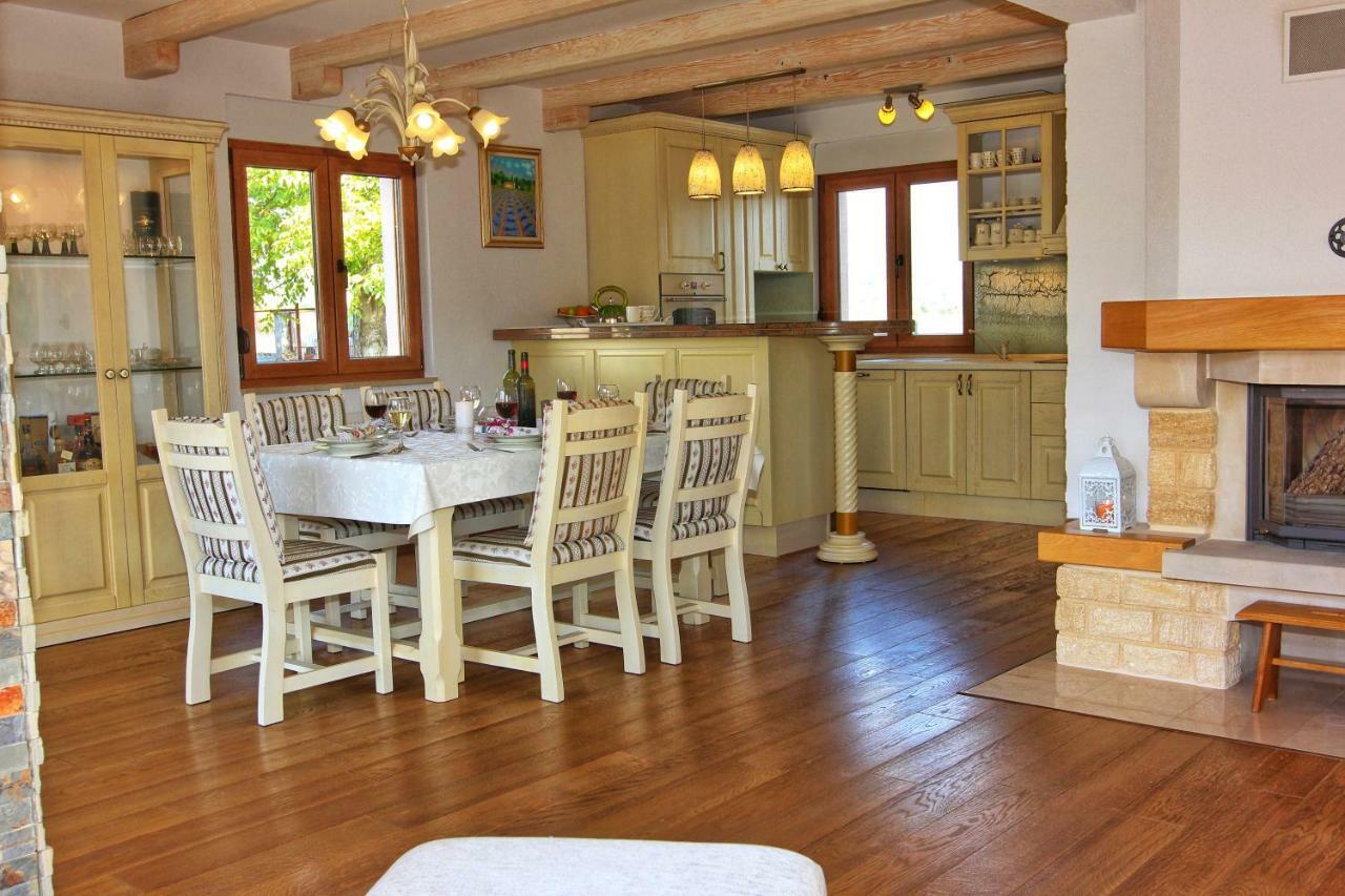 Villa Leko Dream House Cetina Buitenkant foto